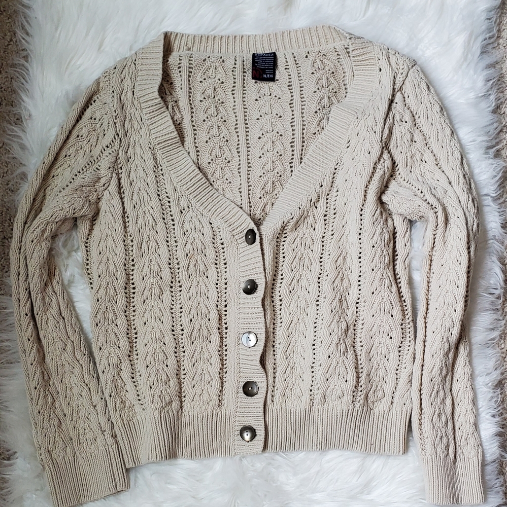 Sweater/cardigan